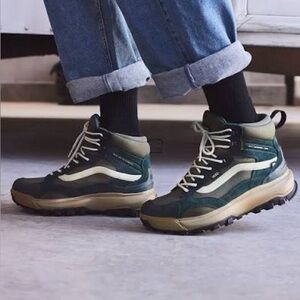 Vans Crestline Waterproof MTE 'Green Black'
VN000CVQ203